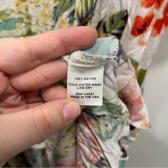 Paisley Raye Primrose Wrap Dress in White Tropical Floral XS - Picture 11 of 11